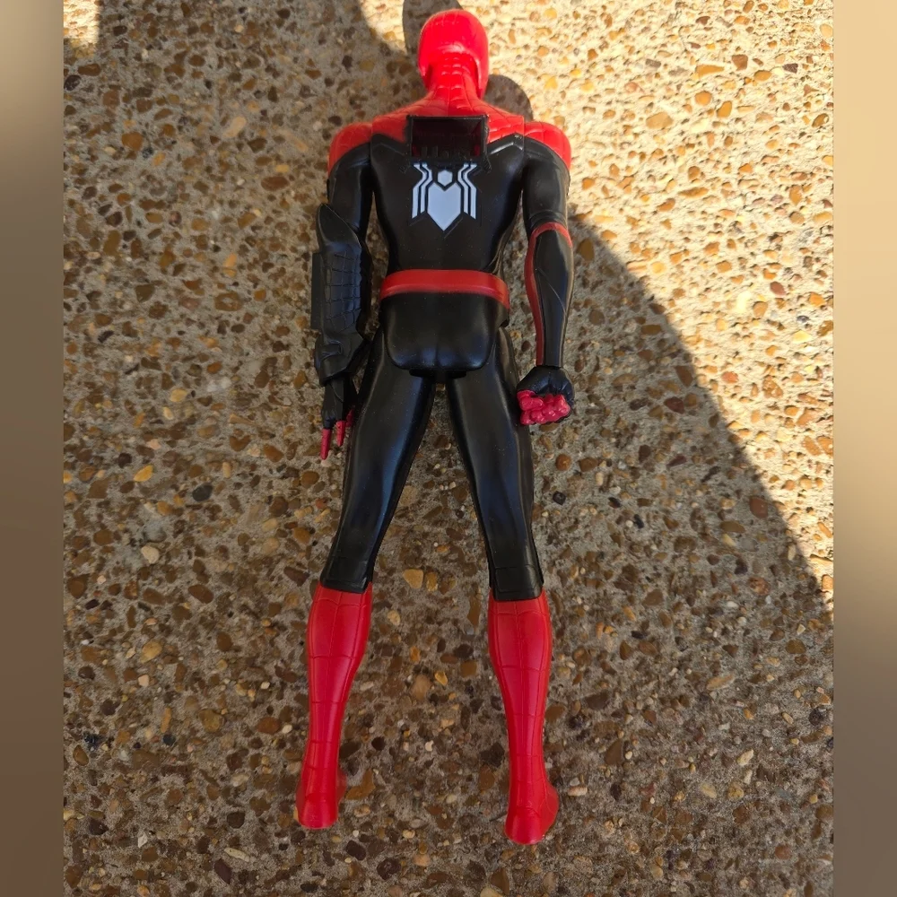 Hasbro Marvel Titan Hero Series Spider-Man And Captain America action Figure - Picture 8 of 12